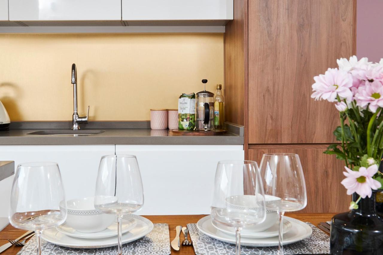 Beaut 5 Bed House W Parking Villa Manchester Bagian luar foto